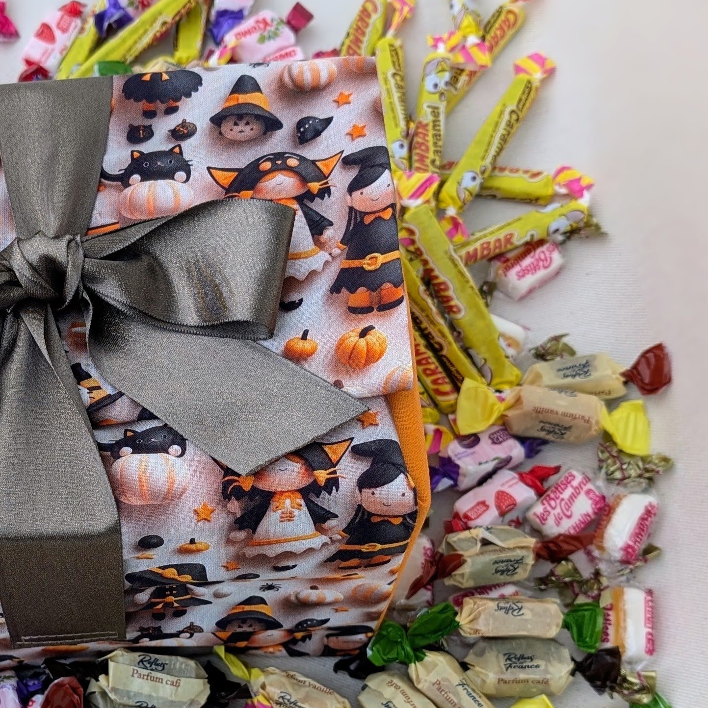 Boîte cadeau Halloween en tissu réutilisable